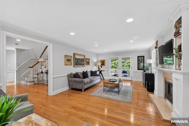241 Avondale Road, Ridgewood, NJ 07450