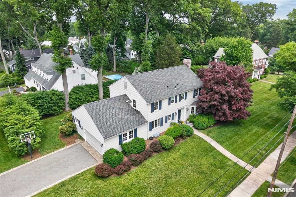 241 Avondale Road, Ridgewood, NJ 07450