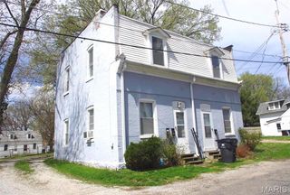 25 S 15th Street B, Belleville, IL 62220