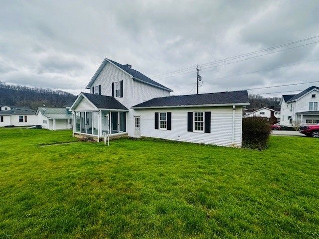 133 Center St, West Bethlehem, PA 15348