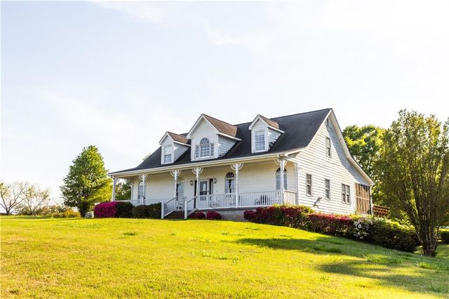 1643 PJ East Road, Covington, GA 30014