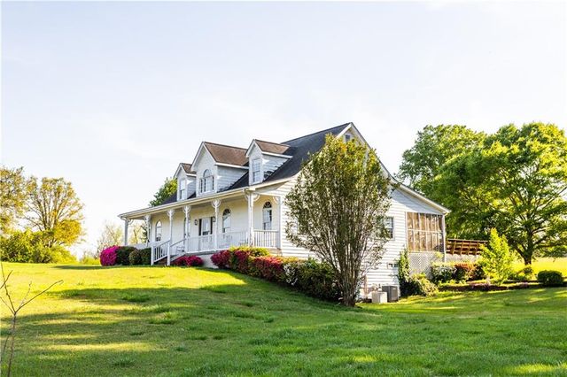 1643 PJ East Road, Covington, GA 30014