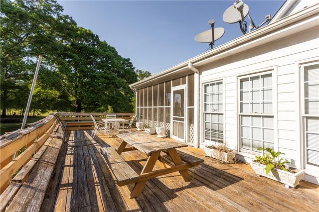 1643 PJ East Road, Covington, GA 30014