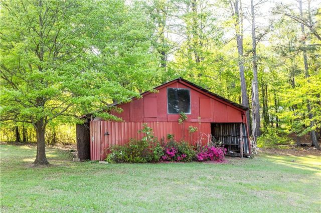 1643 PJ East Road, Covington, GA 30014