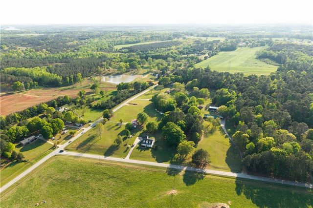 1643 PJ East Road, Covington, GA 30014