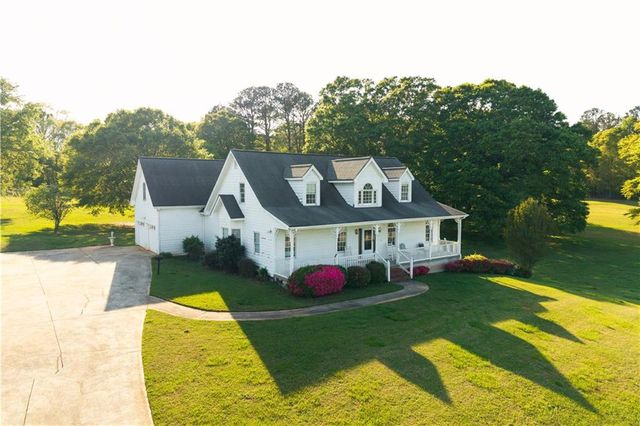 1643 PJ East Road, Covington, GA 30014