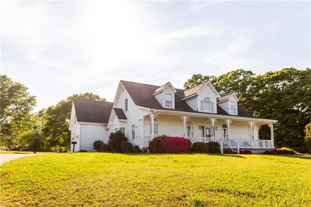 1643 PJ East Road, Covington, GA 30014