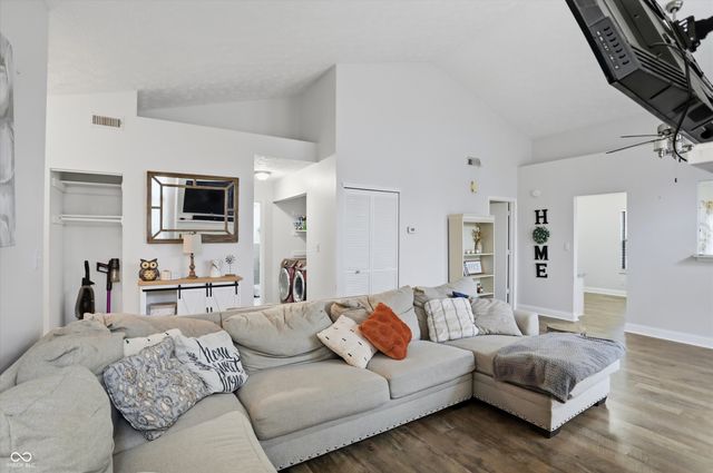 6710 Limerick Court, Indianapolis, IN 46250