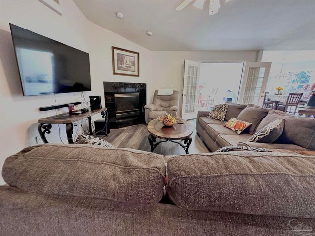 1579 Bell Creek Rd, Jay, FL 32565