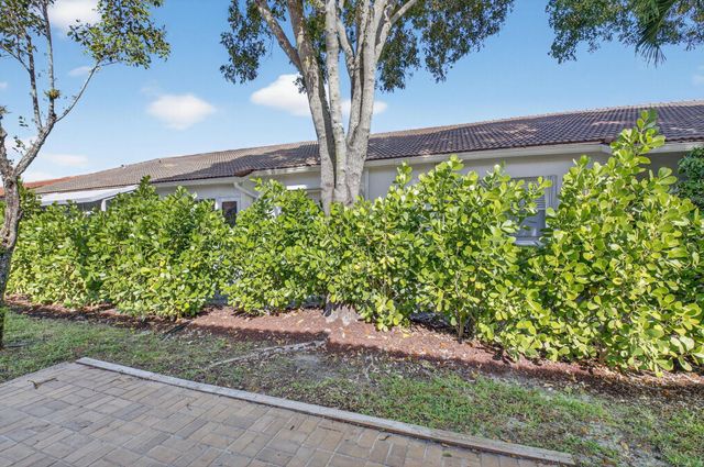 6247 Heliconia Road, Delray Beach, FL 33484