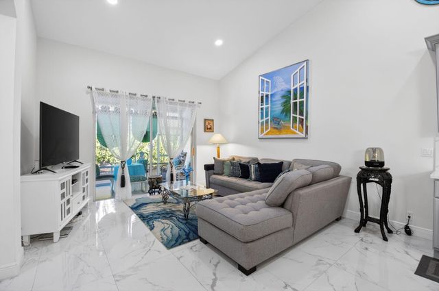 6247 Heliconia Road, Delray Beach, FL 33484