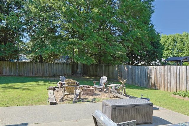 330 Bay Grove Road, Loganville, GA 30052