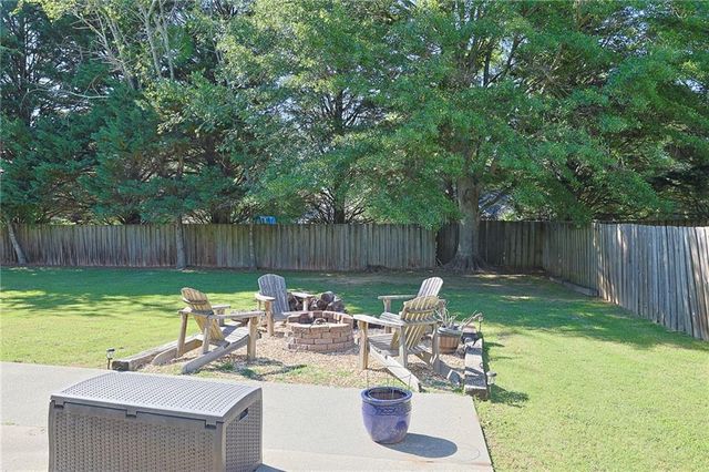 330 Bay Grove Road, Loganville, GA 30052