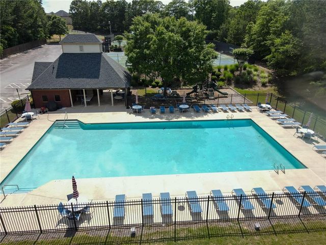 330 Bay Grove Road, Loganville, GA 30052