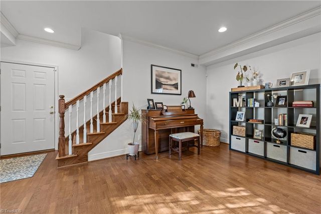 124 Beverly Place, Greensboro, NC 27403