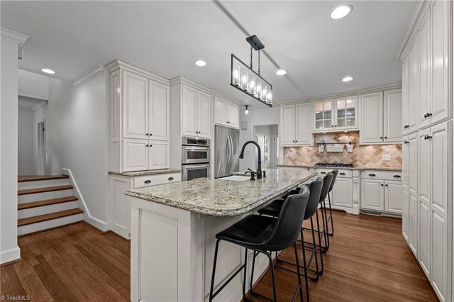 124 Beverly Place, Greensboro, NC 27403