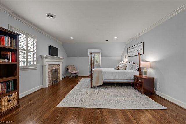 124 Beverly Place, Greensboro, NC 27403