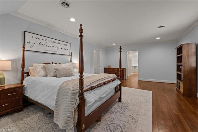 124 Beverly Place, Greensboro, NC 27403