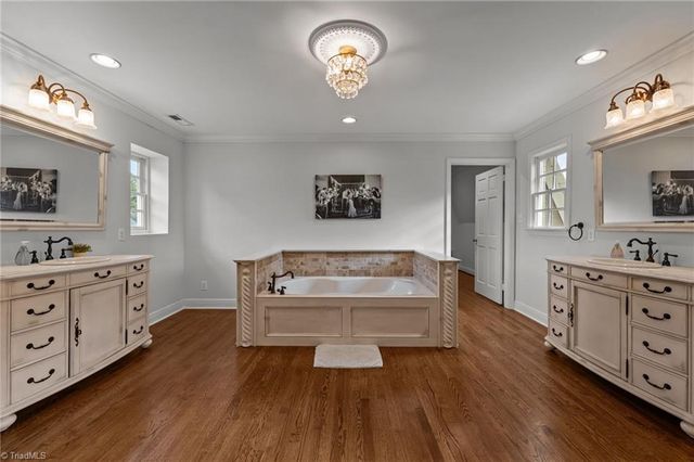 124 Beverly Place, Greensboro, NC 27403