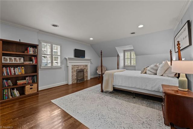 124 Beverly Place, Greensboro, NC 27403