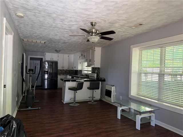 813 E Central Street, Siloam Springs, AR 72761