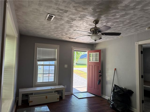 813 E Central Street, Siloam Springs, AR 72761