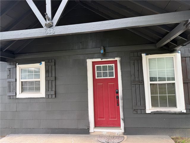 813 E Central Street, Siloam Springs, AR 72761