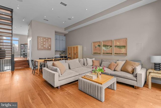 308 N 2ND ST, Philadelphia, PA 19106