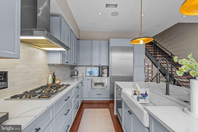 308 N 2ND ST, Philadelphia, PA 19106