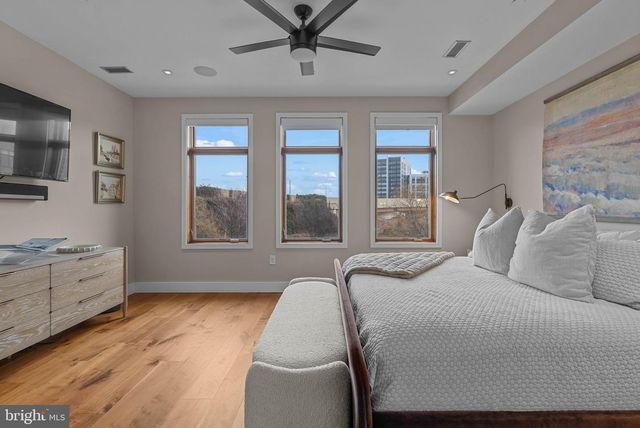 308 N 2ND ST, Philadelphia, PA 19106