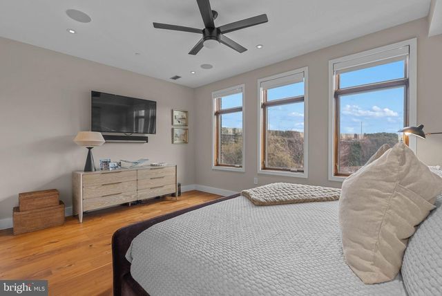 308 N 2ND ST, Philadelphia, PA 19106