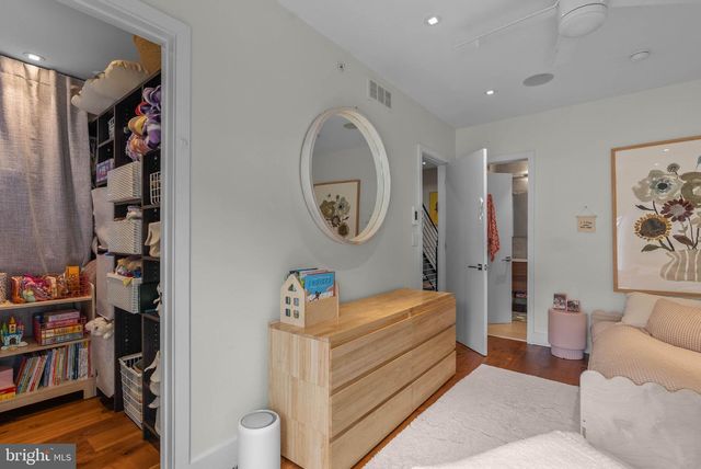 308 N 2ND ST, Philadelphia, PA 19106