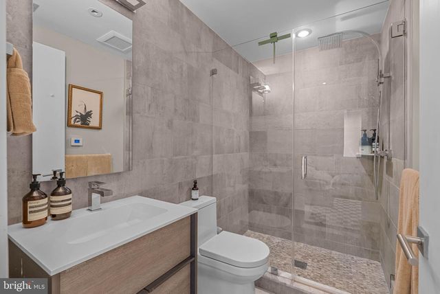 308 N 2ND ST, Philadelphia, PA 19106