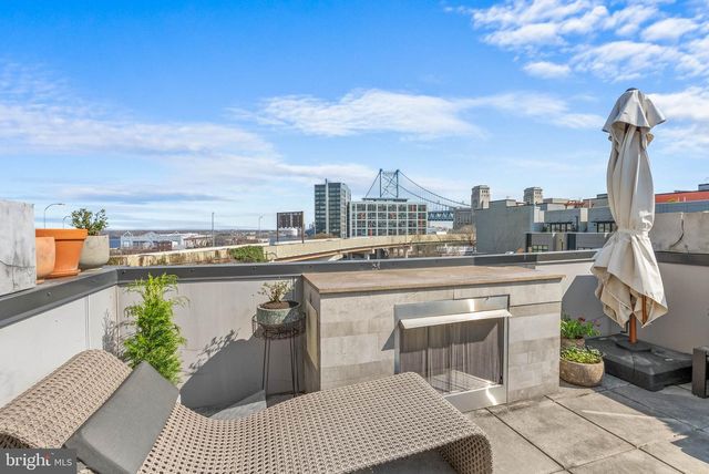 308 N 2ND ST, Philadelphia, PA 19106