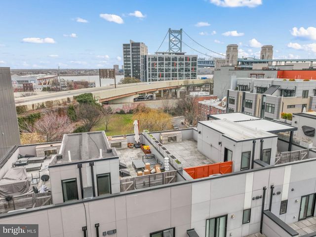 308 N 2ND ST, Philadelphia, PA 19106