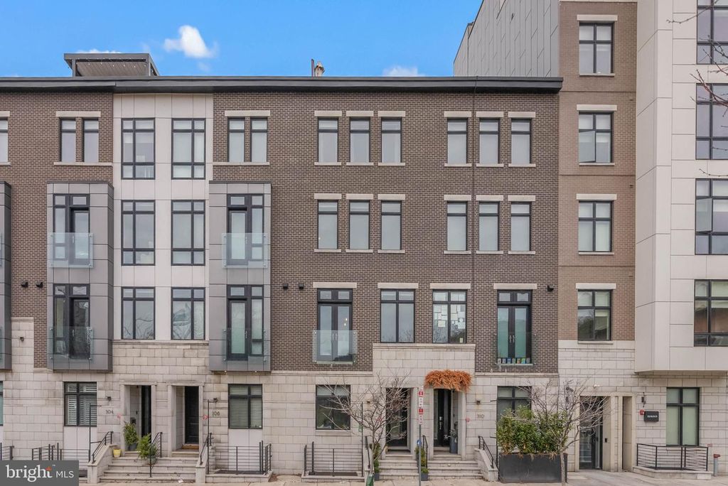 308 N 2ND ST, Philadelphia, PA 19106