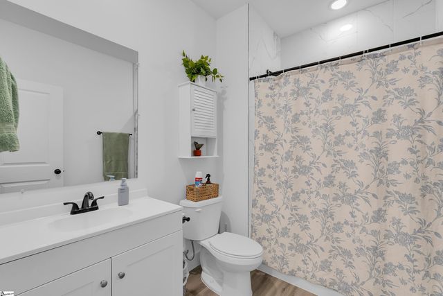 128 Broad Street, Wellford, SC 29385