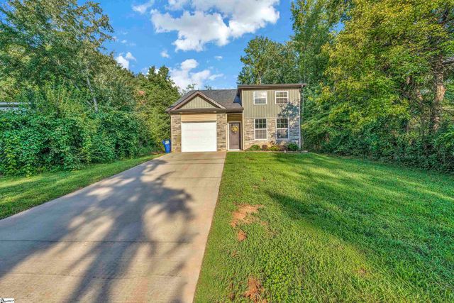 128 Broad Street, Wellford, SC 29385