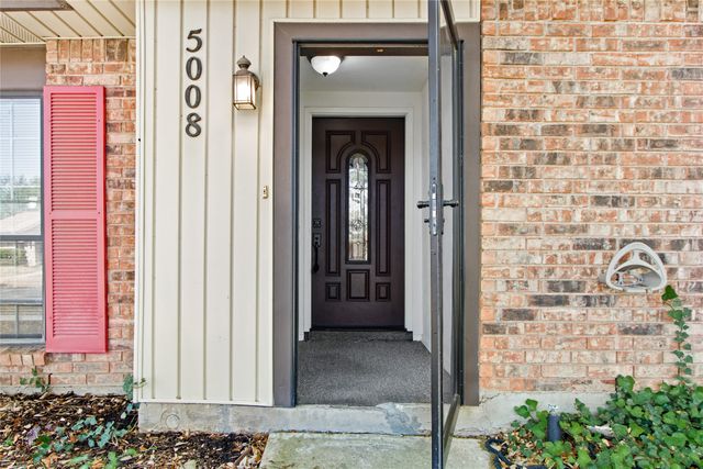 5008 Overton Circle, The Colony, TX 75056