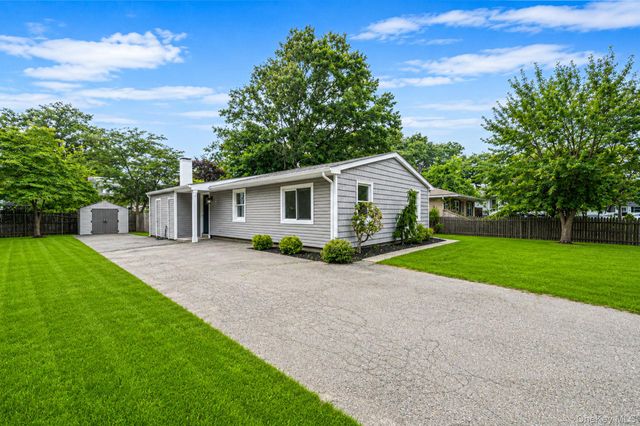 28 Ashwood Drive, Shirley, NY 11967