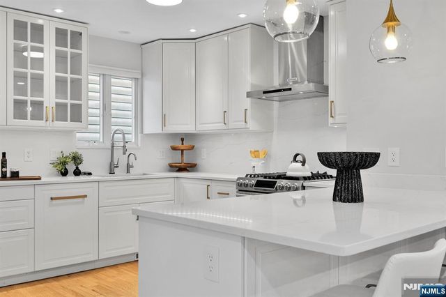448 Fern Avenue, Lyndhurst, NJ 07071