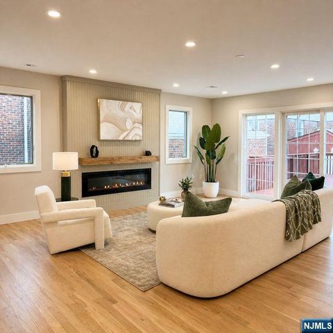 448 Fern Avenue, Lyndhurst, NJ 07071