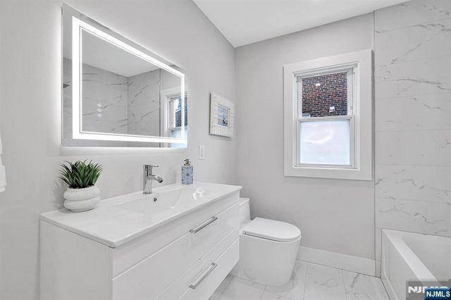 448 Fern Avenue, Lyndhurst, NJ 07071