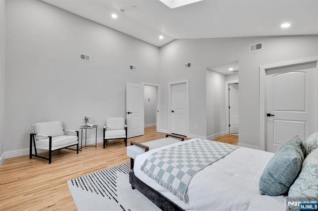 448 Fern Avenue, Lyndhurst, NJ 07071