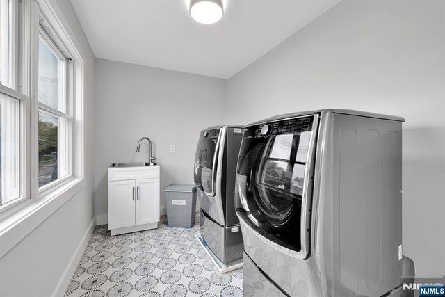 448 Fern Avenue, Lyndhurst, NJ 07071