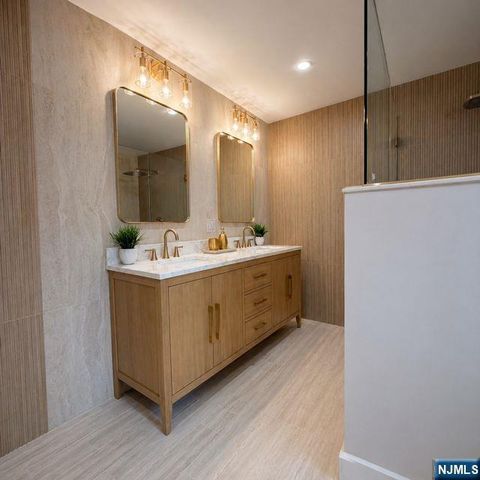 448 Fern Avenue, Lyndhurst, NJ 07071
