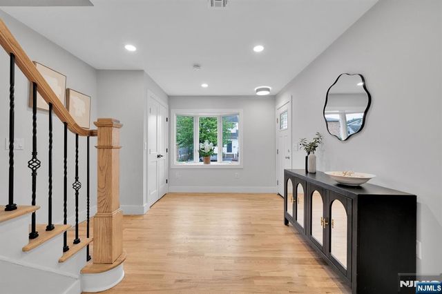 448 Fern Avenue, Lyndhurst, NJ 07071