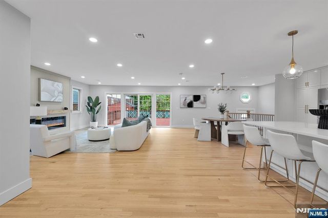 448 Fern Avenue, Lyndhurst, NJ 07071