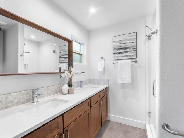 1003 Porpoise ST, Lakeway, TX 78734