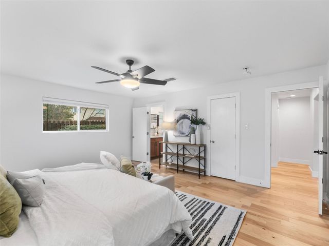 1003 Porpoise ST, Lakeway, TX 78734